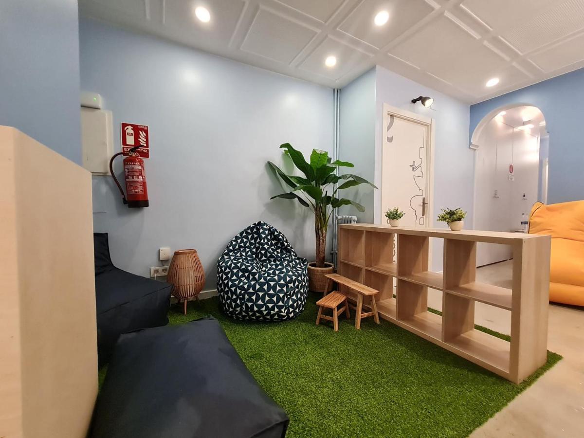 Az The Zity Hostel - Coliving Zaragoza Bagian luar foto