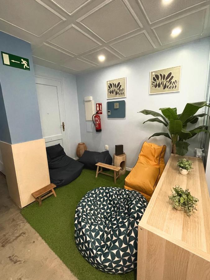 Az The Zity Hostel - Coliving Zaragoza Bagian luar foto